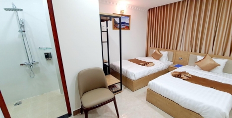 Cần tiền bán gấp Khách Sạn đẹp gần trung tâm đường Bùi Thị Xuân, Đà Lạt giá 40 tỷ