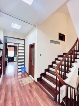 Bán nhà mới Nam Từ Liêm, chủ xây, 4 tầng x 42 m2, MT 4m, oto, 2.8 tỷ.