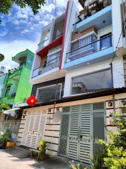 Bán nhà đẹp đường Hòa Bình Quận 11, xe tải vào nhà, 4 Tầng BTCT 65m2, chỉ 7 tỷ 8 TL