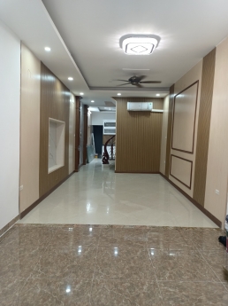 BÁN NHÀ PHỐ TRẠM Ô TÔ VÀO NHÀ, GIÁ 5.5 TỶ - KHU VỰC DÂN TRÍ CAO