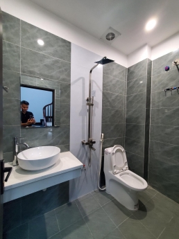 Bán nhà Lê Quang Đạo 30.1m* 5Tầng* MT4m. Giá 3.75 tỷ. Nhà mới, đẹp. Cách ô tô 5m