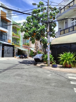 Bán nhà đẹp đường Hòa Bình Quận 11, xe tải vào nhà, 4 Tầng BTCT 65m2, chỉ 7 tỷ 8 TL