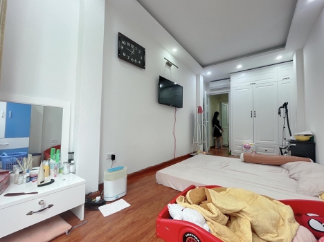 Bán nhà mặt phố Tuệ Tĩnh , Hai Bà Trưng , Hà Nội , DT 28m*2  , MT 3m , Giá 11,8 tỷ