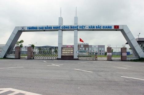 Cực vip Cần bán Chính chủ bán đất thôn Nguận - Xã Dĩnh Trì - PT Bắc Giang - Bắc Giang ô tô tránh