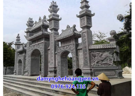 Cổng tam quan đá trạm khắc tinh xảo