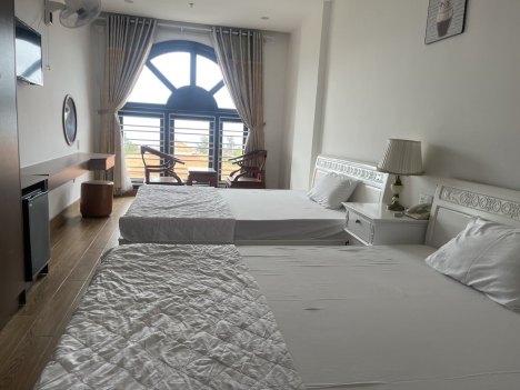 Bán rẻ Khách Sạn Gần Biển 10 tầng Võ Nguyên Giáp, 140m2, Chỉ 43 tỷ.