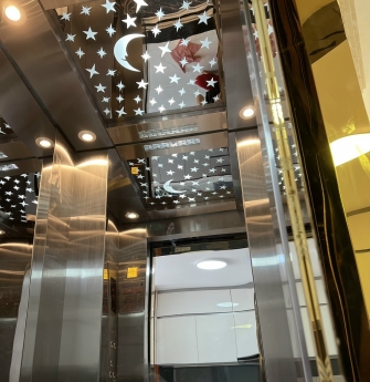 Bán nhà đẹp hẻm nhựa đường xe hơi Lạc Long Quân, Q.11, có thang máy