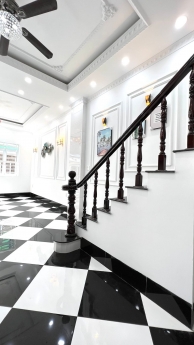 Bán nhà 1 trệt 1 lầu đường Nguyễn Văn Cừ - Kế bên Cao đẳng Kinh tế Kỹ thuật Cần Thơ