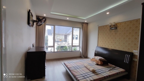 BÁN NHÀ PHỐ NGUYỄN SƠN 80M2 6T THANG MÁY LÔ GÓC VỈA HÈ KD VP