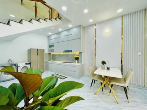 Phường 9 Gò Vấp – 3 tầng 60m2 5x12 – Tặng Full nội thất – HXH – 7,45 tỷ thương lượng.