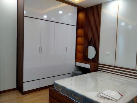 Bán nhà cực gấp phố Trần Cung 59m2x 4 tầng, mặt tiền 4m, giá 5.8 tỉ