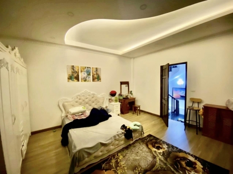 Nhà Thạch Bàn 45m, 5 tầng, LÔ GÓC - Ô TÔ ĐỖ CỔNG, nhỉnh 3 tỷ