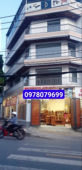 Nhà 4 lấu diện tich 630m2  hai mặt tiền theo quy hoạch tầm nhìn Tp Thủ Đức