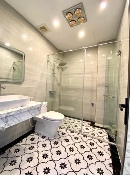 BÁN NHÀ MẶT PHỐ NGUYỄN LAM 45M2 5T Ô TÔ TRÁNH VỈA HÈ KD VP