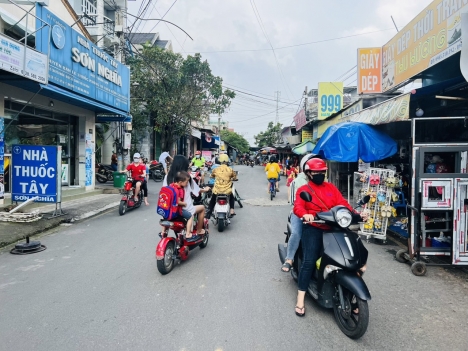 Bán nhà MẶT TIỀN kinh doanh chợ trại bò long bình SHR thổ cư 100%
