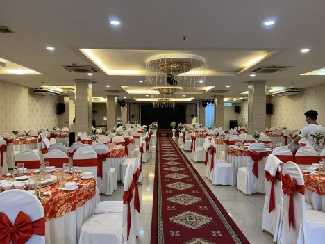 Cần bán gấp nhà hàng tiệc cưới Đường D9, P. Tây Thạnh, Q. Tân Phú