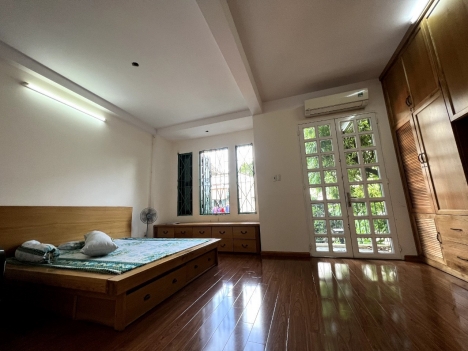 BÁN BIỆT THỰ HXH HOÀNG HOA THÁM, Bình Thạnh- 130m2-4 tầng- ngang6m-18.5 tỷ