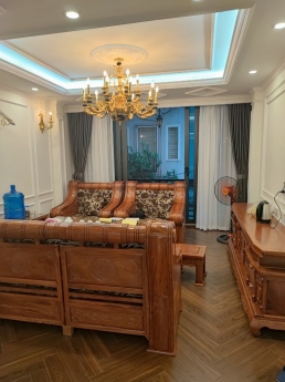 Bán nhà 4 tầng, 40m2, cách ngõ ô tô 20m, mới tinh tại phố Cầu Giấy