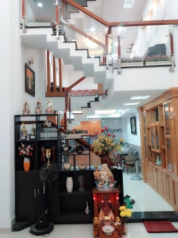 Cần bán Gấp nhà Phạm Văn Bạch Phường 15 Quận Tân Bình -4 Tầng-48M2 chỉ Nhỉnh 5 Tỷ-