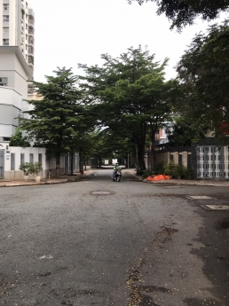 LIỀN KỀ KHU HÀ ĐÔ, CANH TRUNG CƯ 22 TẦNG, NGANG 5 ( 90M2), VEW CÔNG VIÊN HỒ NƯỚC CHỈ HƠN 7
