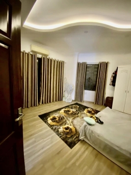 Nhà Thạch Bàn 45m, 5 tầng, LÔ GÓC - Ô TÔ ĐỖ CỔNG, nhỉnh 3 tỷ