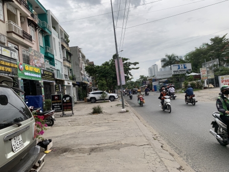 Bán nhà MT đường Nguyến Hoàng, P.an phú, quận 2 dt 80m2 Hầm 3 Lầu giá 26 tỷ sổ hồng -