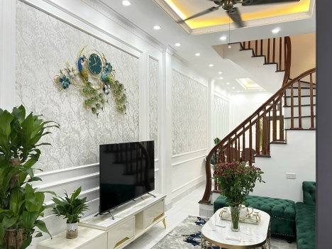Bán nhà mới 6 tầng 40m2, ngõ 3 gác tránh, kinh doanh sầm uất phố Cầu Giấy