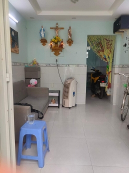 CHỈ 2.45TỶ CÓ HỘ KHẨU SÀIGÒN, HXH ĐỔ CỬA NGAY CHỢ BÌNH TRỊ ĐÔNG, SÁT TL10, 3P  QUA TÊN LỬA, SỔ