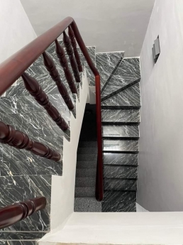 Bán nhà mặt tiền kinh doanh,3 tầng btct,dt 56m2, Quận 9, giá chỉ 5,2 tỷ.