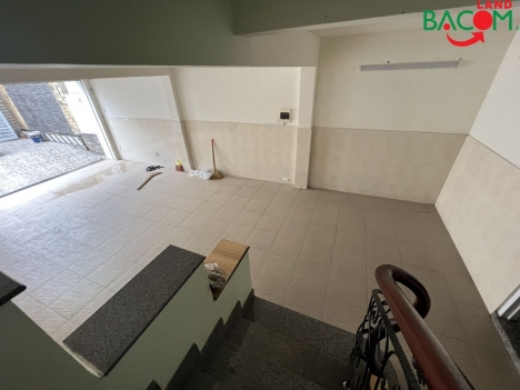 Bán nhà 2 lầu đẹp,có dòng tiền 144 triệu,đường 2 xe oto, thông bàn cờ,P TRUNG DŨNG