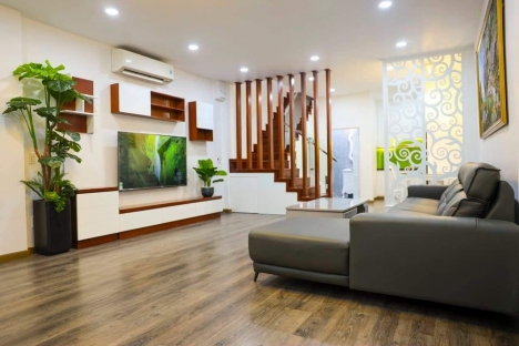 BÁN NHÀ  TRẦN VĂN QUANG - TÂN BÌNH.. NHÀ 2 TẦNG MỚI ĐẸP - NGANG GẦN 5M VUÔNG VỨC - HẺM XE HƠI  XE