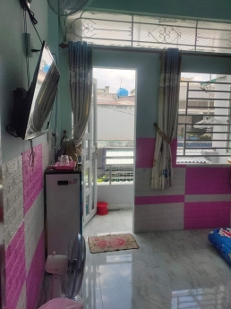 CHỈ 2.45TỶ CÓ HỘ KHẨU SÀIGÒN, HXH ĐỔ CỬA NGAY CHỢ BÌNH TRỊ ĐÔNG, SÁT TL10, 3P  QUA TÊN LỬA, SỔ