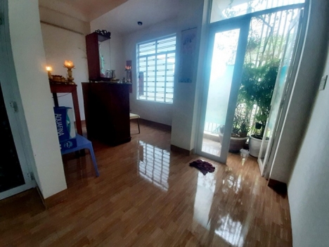 Nhà 4  tầng Nguyễn Tri Phương 54m2 giá hơn 4 tỷ
