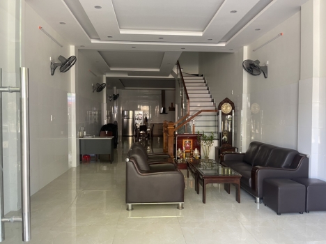 Bán đất mặt tiền Nguyễn Phước Lan tặng nhà 3 tầng đẹp -  Chỉ 14.x tỷ - LH Lâm.
