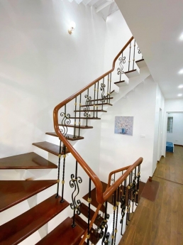 Bán gấp nhà 5 tầng x 41m2, MT 4.5m, ô tô, tại Bắc Từ Liêm. Nhỉnh 2.9 tỷ
