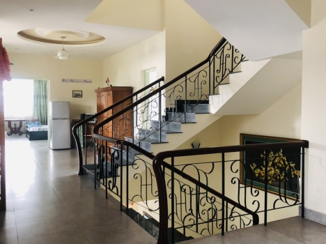 BÁN BIỆT THỰ NHÌN TOÀN CẢNH HỒ XUÂN HƯƠNG ĐÀ LẠT