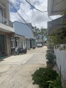 Cần Bán gấp nhà SRXD gần Dinh I đường Trần Quang Diệu, Đà Lạt giá chỉ 4.8 tỷ