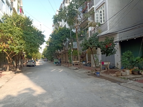 Nhà Dịch Vụ Vạn Phúc, Phân Lô, Vỉa Hè, Thang Máy, 50m2, 7 Tầng, MT5m, 8 Tỷ 6