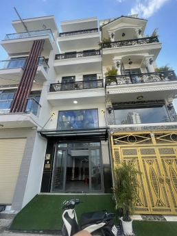 RẺ NHẤT QUẬN 7- BÁN ĐẤT TẶNG NHÀ CẤP 4 ĐANG KINH DOANH TẠP HÓA-  XE HƠI 7 CHỖ NGỦ TRONG NHÀ . 128m2