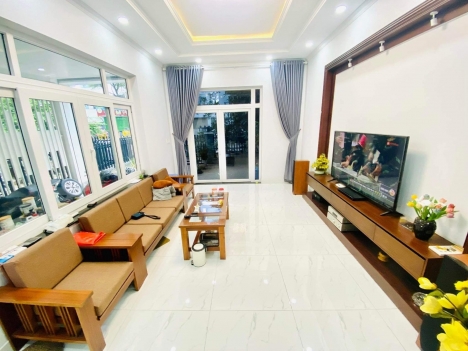 Bán Biệt Thự Đỗ Xuân Hợp Quận 9 Mặt Tiền 4 Tầng 155m2 Tặng Nội Thất