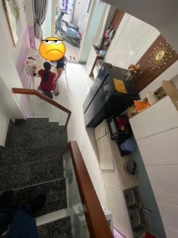 Nguyễn Thượng Hiền F1 sát mặt tiền 3 tầng 18m2 chỉ 2 tỷ nĩnh