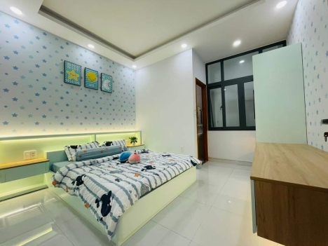 Nhà đẹp HXH 5m Phạm Văn Bạch,Tân Bình,60m2 (4x15) 5 Tầng,chỉ 7.75 TỶ.