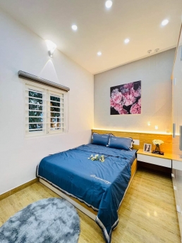 Gấp bán 2 tầng HXH Nguyễn V Khối P8 GV 36m2 giá chỉ 3.98 tỷ TL