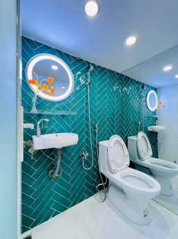 Gấp bán 2 tầng HXH Nguyễn V Khối P8 GV 36m2 giá chỉ 3.98 tỷ TL