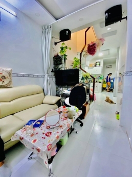 bán nhà nhỏ xinh đườngg nguyễn sơn, 2 tầng, hẻm ba gác, 25m2 chỉ 3 tỷ