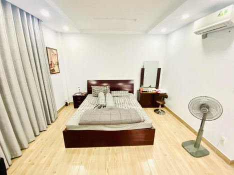 Bán Biệt Thự Đỗ Xuân Hợp Quận 9 Mặt Tiền 4 Tầng 155m2 Tặng Nội Thất