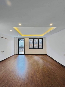 Bán gấp nhà đẹp 7 tầng, thang máy phố Minh Khai, Hai Bà Trưng, DT
42m giá 8.4tỷ. LH