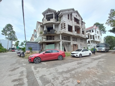 Bán Biệt Thự Thô Góc 2 Mặt Tiền Đối Diện Trung Tâm Hành Chính Quận Cái Răng, Tp. Cần Thơ