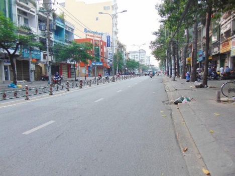 NHÀ MẶT TIỀN KINH DOANH KHU THÀNH THÁI, QUẬN 10, 70M2.