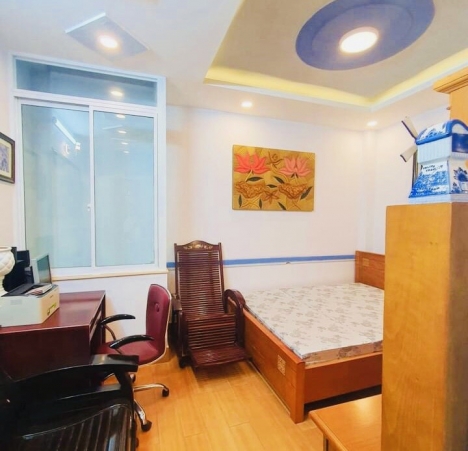 MTKD Phan Tây Hồ 4.5MX22M  4 tầng 4PN giá 9 tỷ tặng nội thất